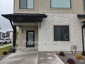 Building Photo - 476 S 900 W