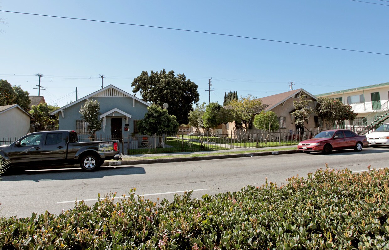 Primary Photo - 2984 Randolph St