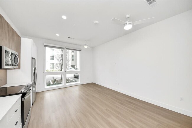 Building Photo - 2810 Riverby Rd