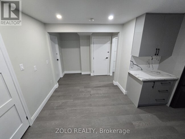 Building Photo - 157 Glen Springs Dr
