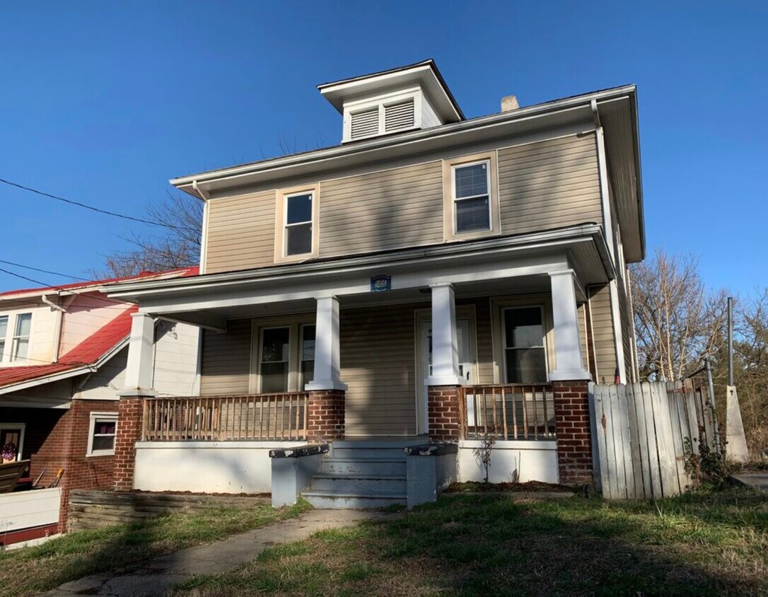 1416 Greenbrier Ave SE, Roanoke, VA 24013 House for Rent in Roanoke