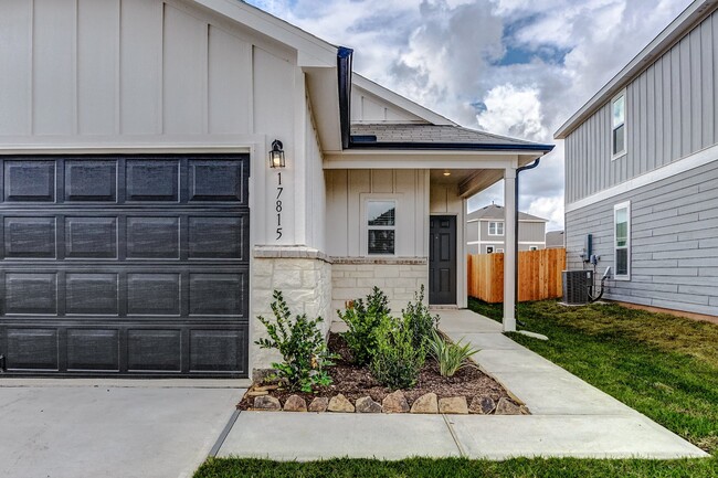 Building Photo - 17610 Calabash Dr