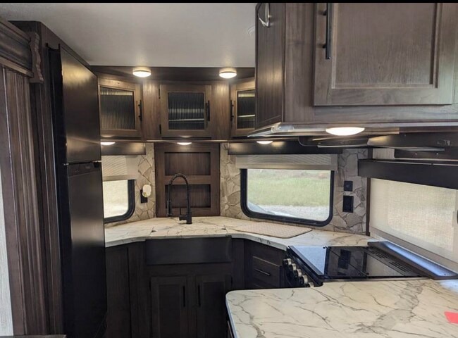 Foto del edificio - 328 Seattle Blvd S