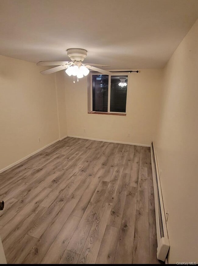 Building Photo - 37 Knollcrest Ave