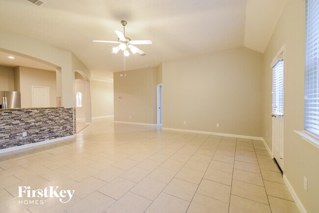 Foto del edificio - 7807 Jarrod Way