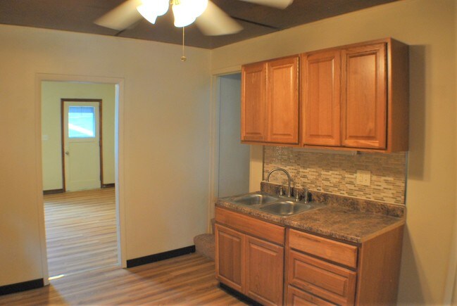 Foto del edificio - 202 McKeesport Rd