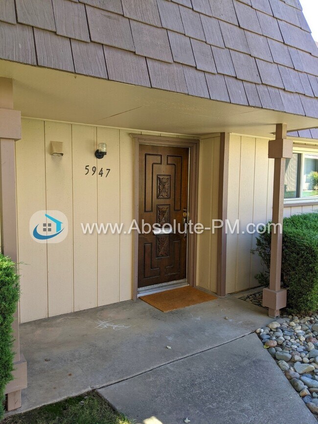 Foto del edificio - Amazing 2 Bed, 2 Bath Townhome in the High...