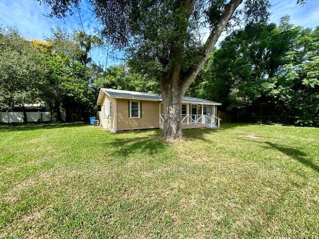 Foto del edificio - 2507 Lenna Ave