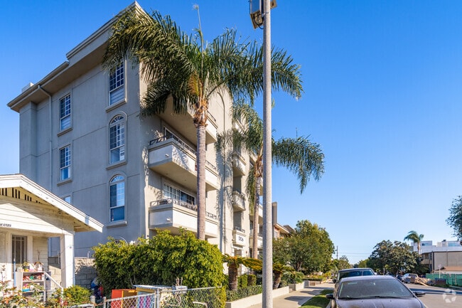Exterior - 1706 Colby Ave