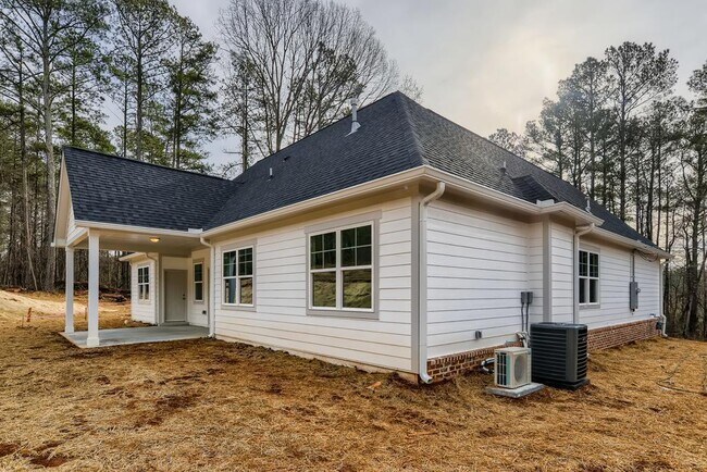Building Photo - 740 Poplar Springs Rd