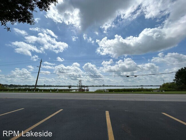 Foto del edificio - 2 br, 2 bath House - 689 Lake Howard Dr. N...
