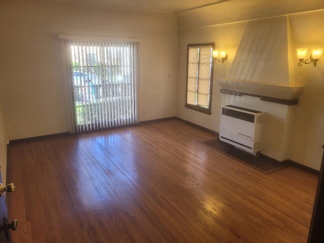 Building Photo - 4168 Garthwaite Ave
