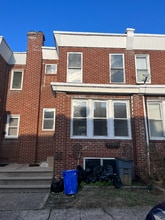 Building Photo - 1369 Kennedy St