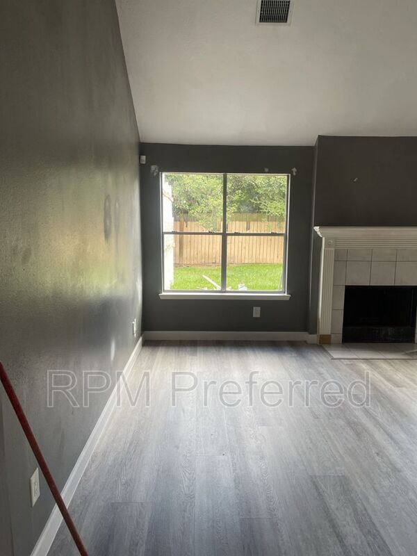 Foto del edificio - 723 N Vista Dr