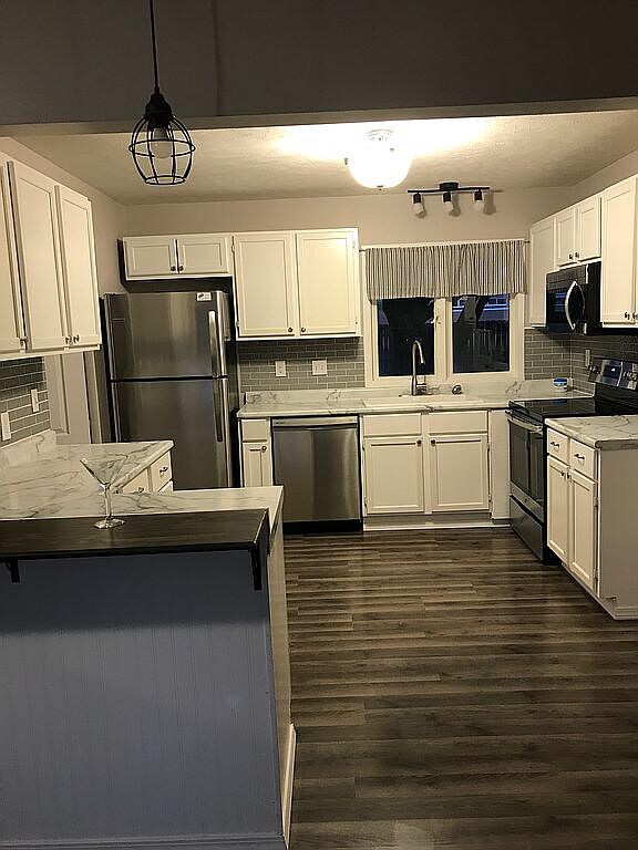 Foto del edificio - 740 N 73rd St