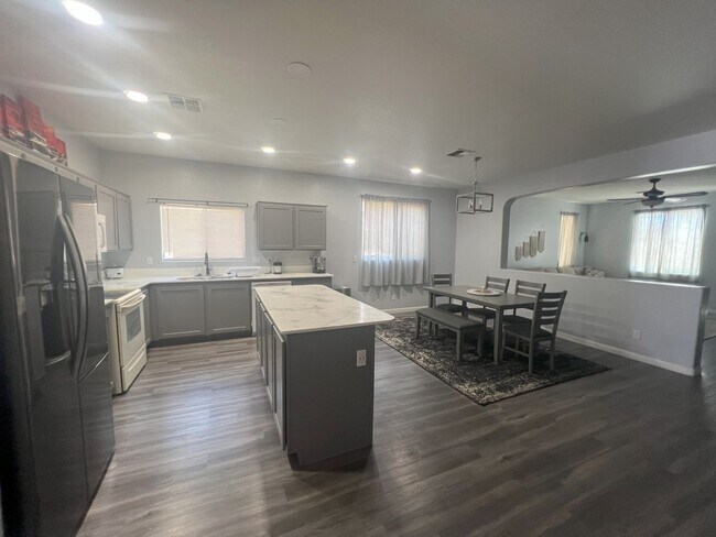 Foto del edificio - 3860 Heather Ave