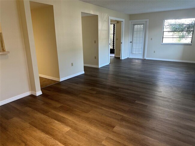Building Photo - 11630 Baywood Meadows Dr