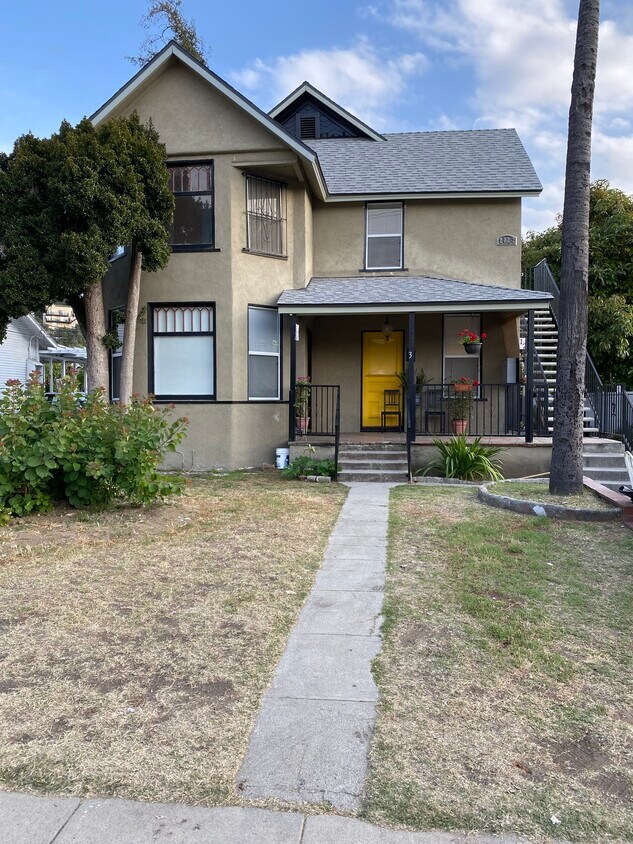 Primary Photo - 2022 Yosemite Dr