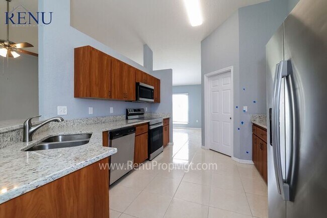 Building Photo - This Summer Special is Heating Up!: $200 o...