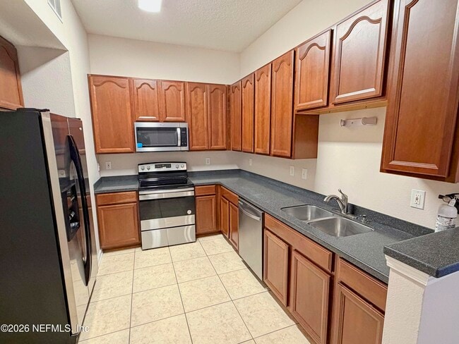 Foto del edificio - 8212 White Falls Blvd