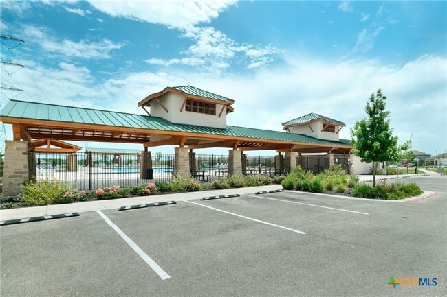 Foto del edificio - 17620 Chino Ln