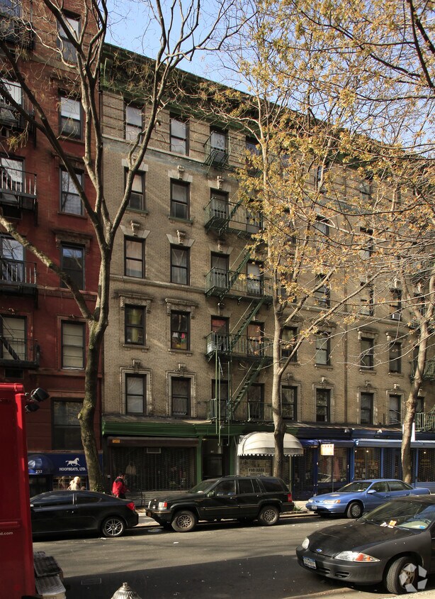 Primary Photo - 230 E 78th St