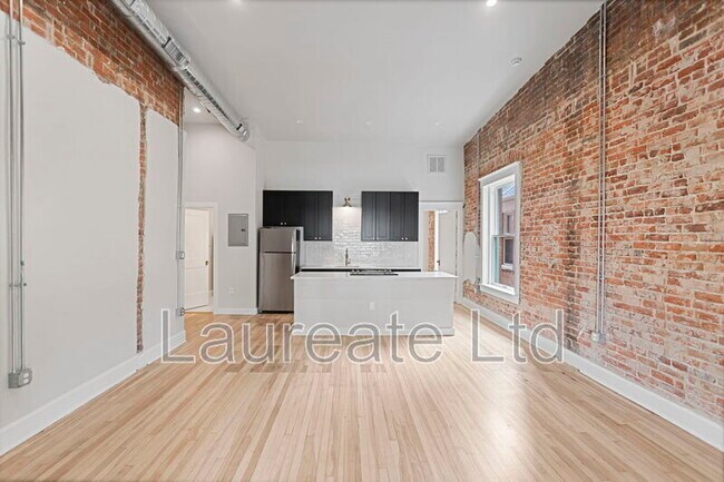 Building Photo - 1256 N Clarkson St