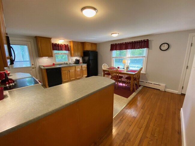 Building Photo - 152 Ridge Rd