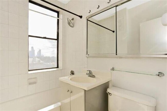 Foto del edificio - 3315 Pleasant Ave