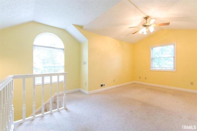 Building Photo - 520 S Eagleson Ave