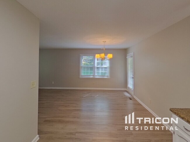 Building Photo - 120 Elberta Dr