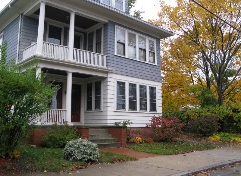 Primary Photo - 108 Narragansett St