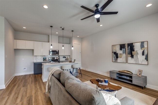 Building Photo - 13131 Perennial Spgs Dr