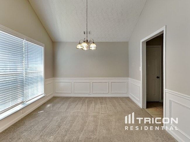 Building Photo - 3337 Coach House Ct