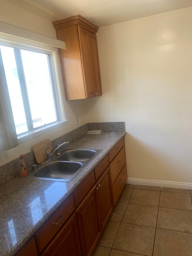 Kitchen Sink - 13801 Sherman Way