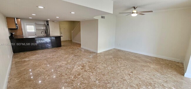 Foto del edificio - 3745 NE 171st St