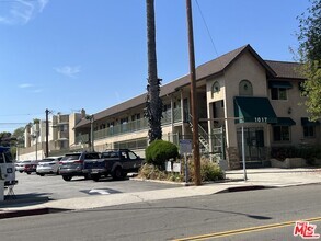 Building Photo - 1017 Sonora Ave