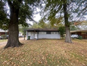 Building Photo - 3220 Doris Cir