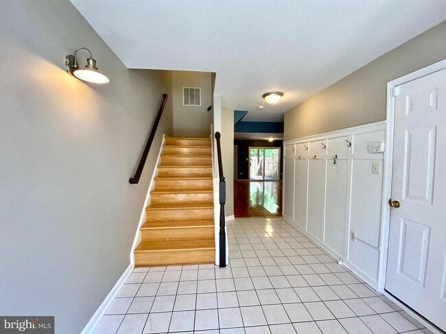 Building Photo - 8381 Jovin Cir