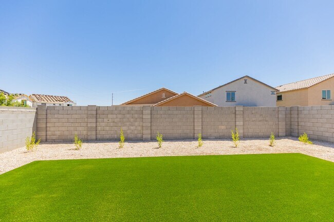 Foto del edificio - NEW CONSTRUCTION HOME WITH 3 BED/2 BATH + ...