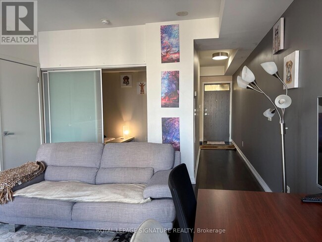 Building Photo - 21 Widmer St