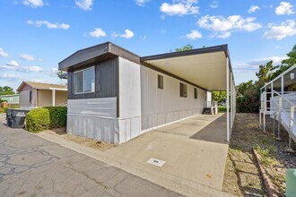 Building Photo - 5505 W Tulare Ave