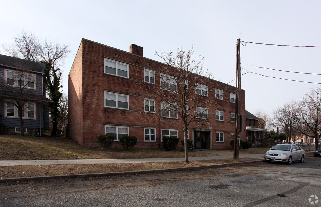 Primary Photo - 1509 T ST Apartments
