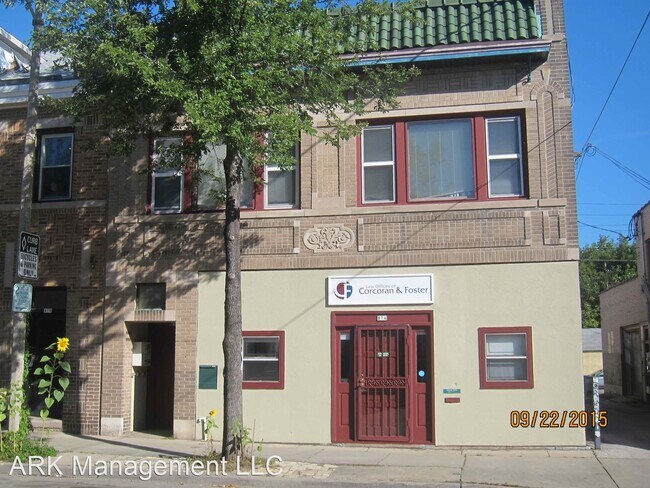 Building Photo - 812 E Center St