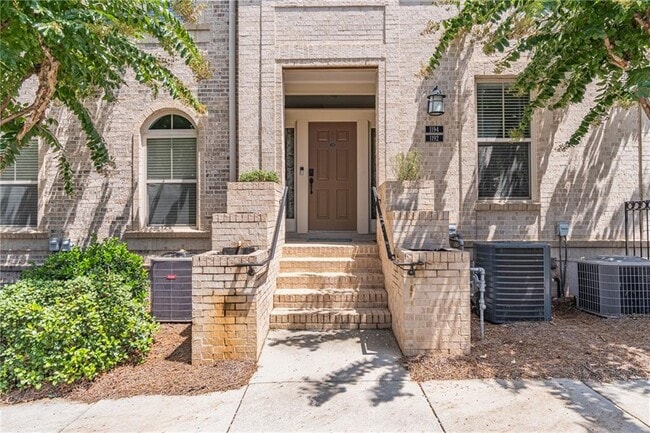 Building Photo - 1192 Lavista Cir NE