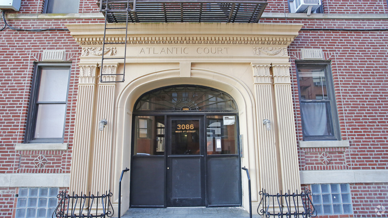 Frontage - Fachada del hotel - Atlantic Court