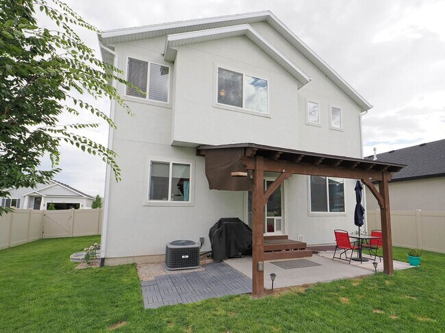 Foto del edificio - Beautiful Home in Eagle Mountain