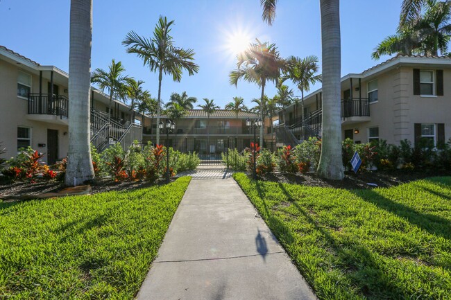 Building Photo - ***MULTIPLE UNITS ARE AVAILIBLE***MOORINGS...