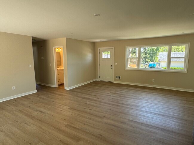 Building Photo - 17 Springside Ave