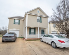 Building Photo - 1093 Saint Andrews Ln